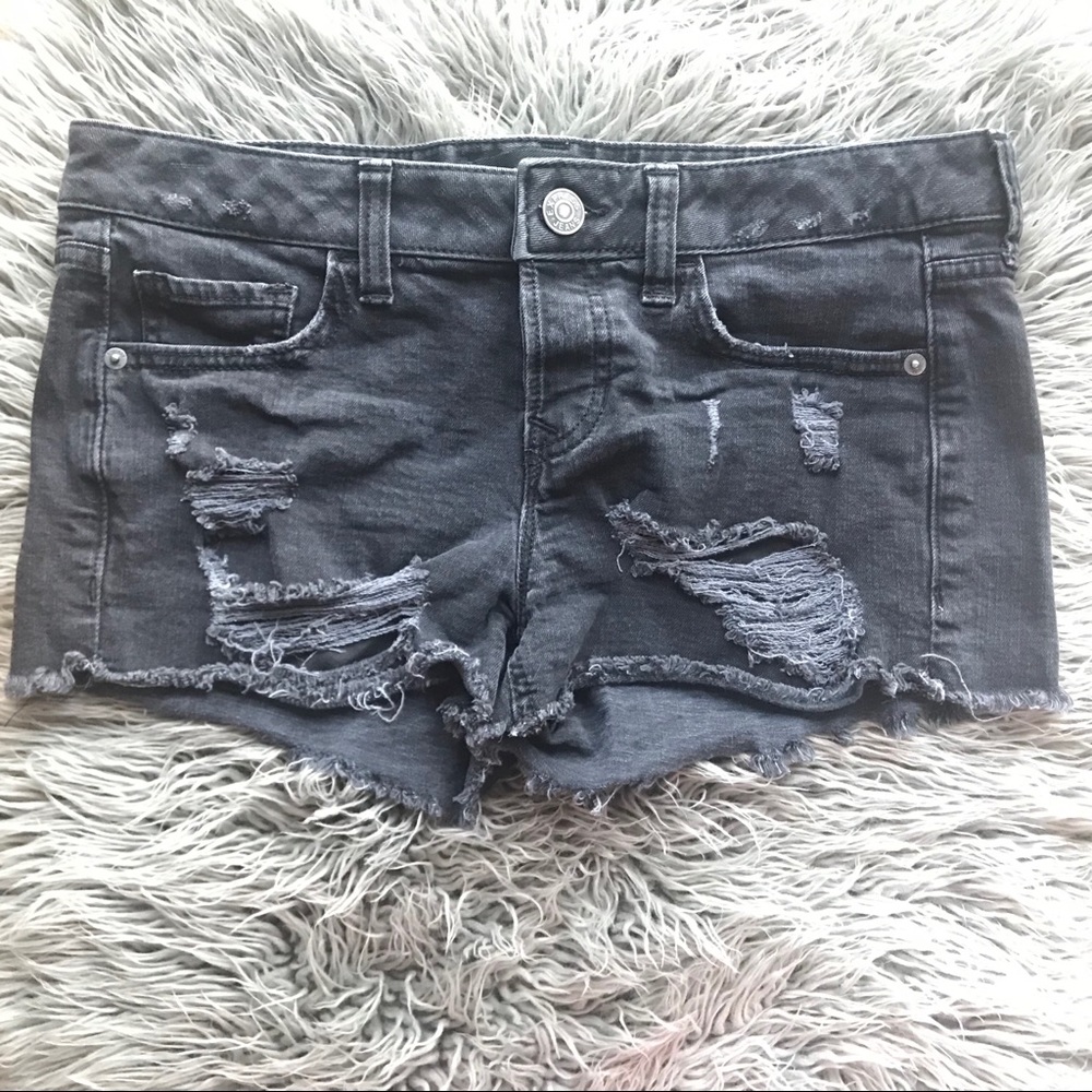 SALE💥 Express Distressed Shorts